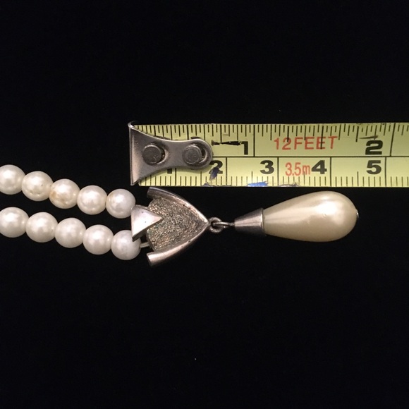 Vintage Faux Pearl Silver Tone Pendant Necklace - Picture 8 of 11
